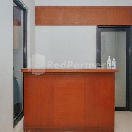 De Lugano Scbd Syariah Mitra Reddoorz Hotell Jakarta Exteriör bild