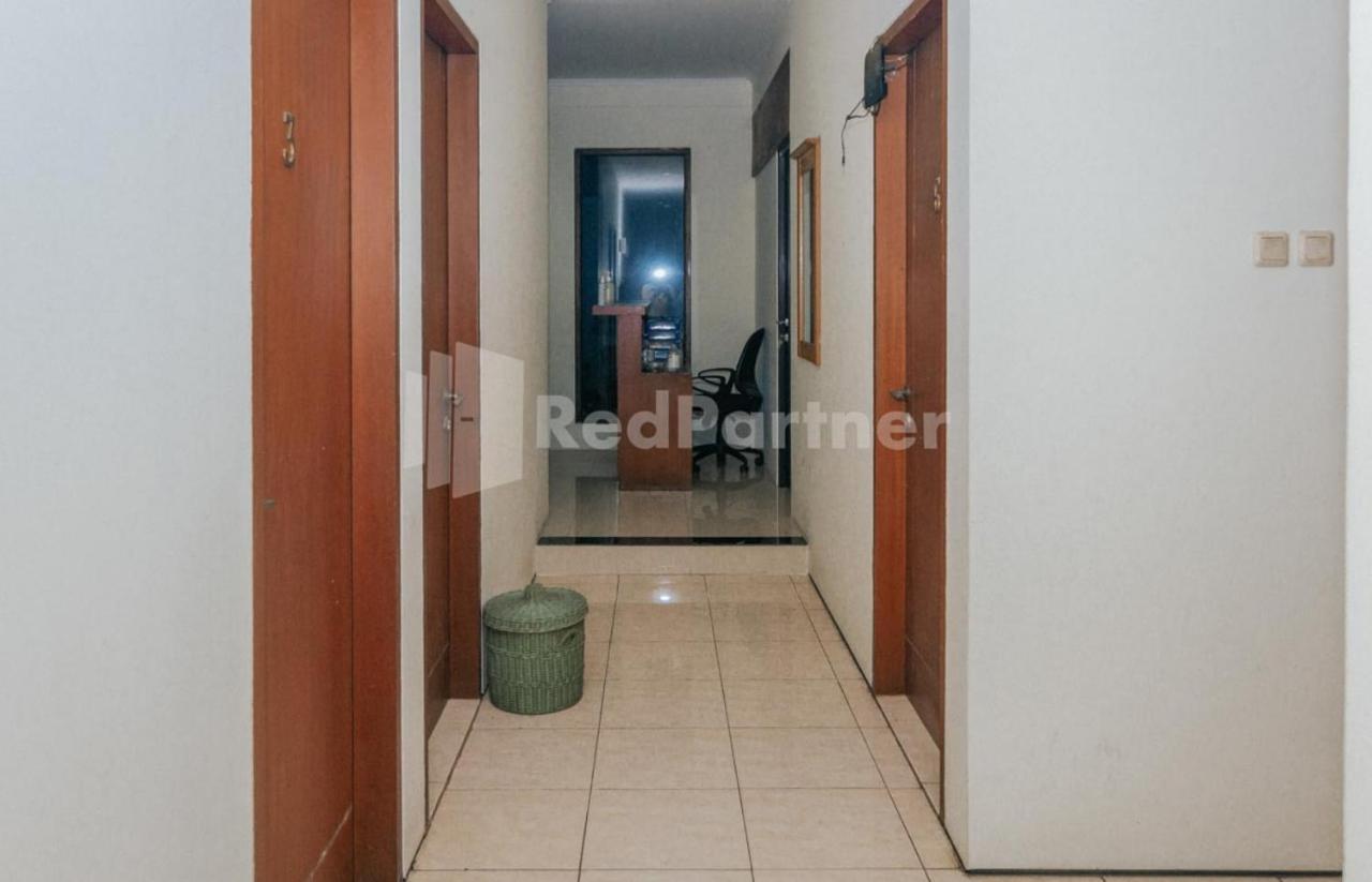 De Lugano Scbd Syariah Mitra Reddoorz Hotell Jakarta Exteriör bild