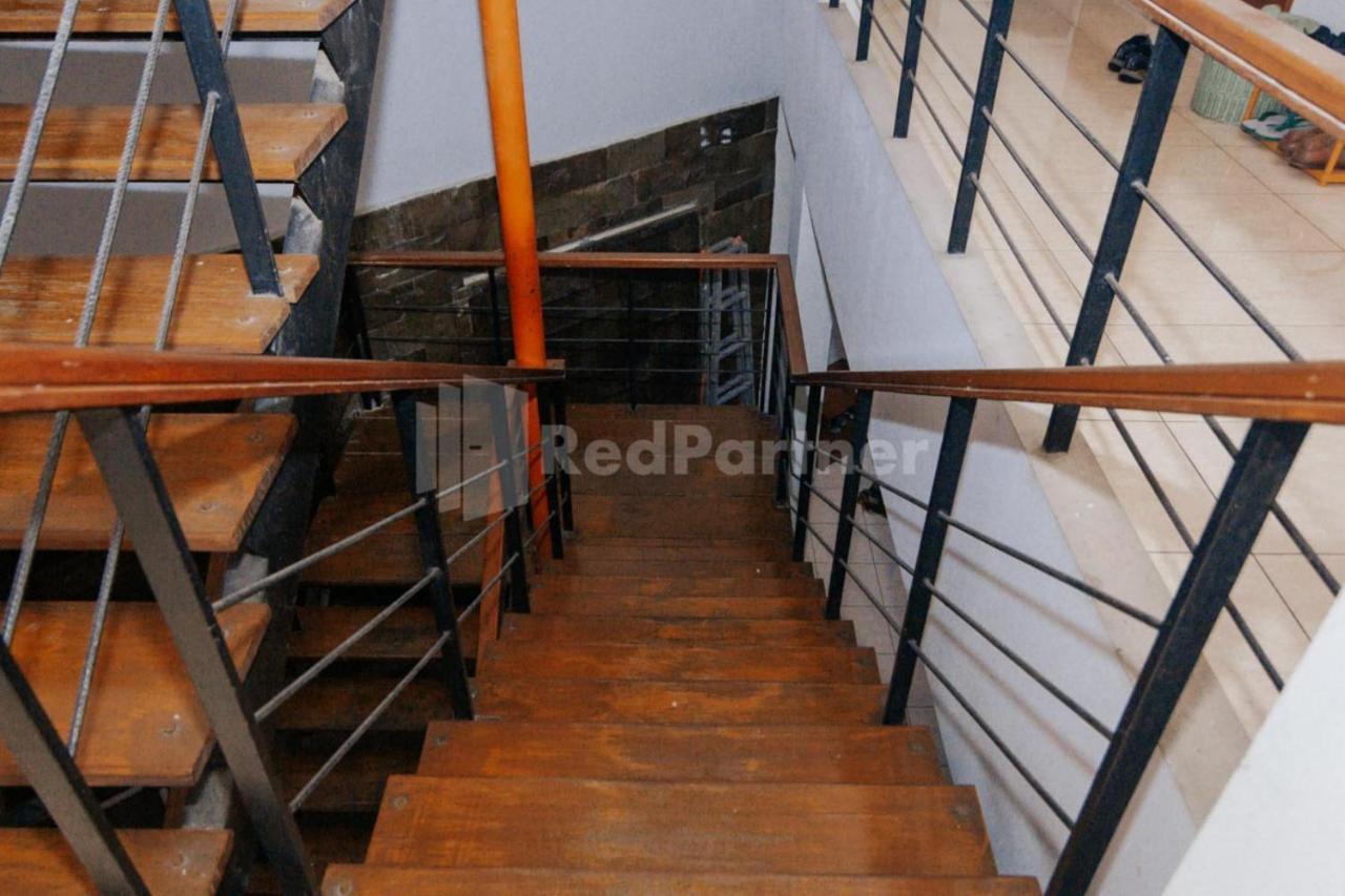 De Lugano Scbd Syariah Mitra Reddoorz Hotell Jakarta Exteriör bild